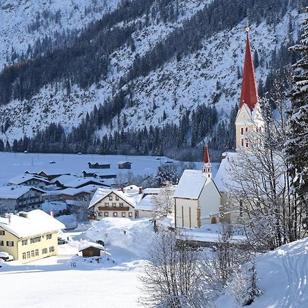 Die Holzgauerin Bagian luar foto