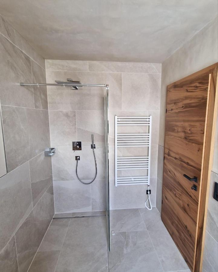Die Holzgauerin Bagian luar foto