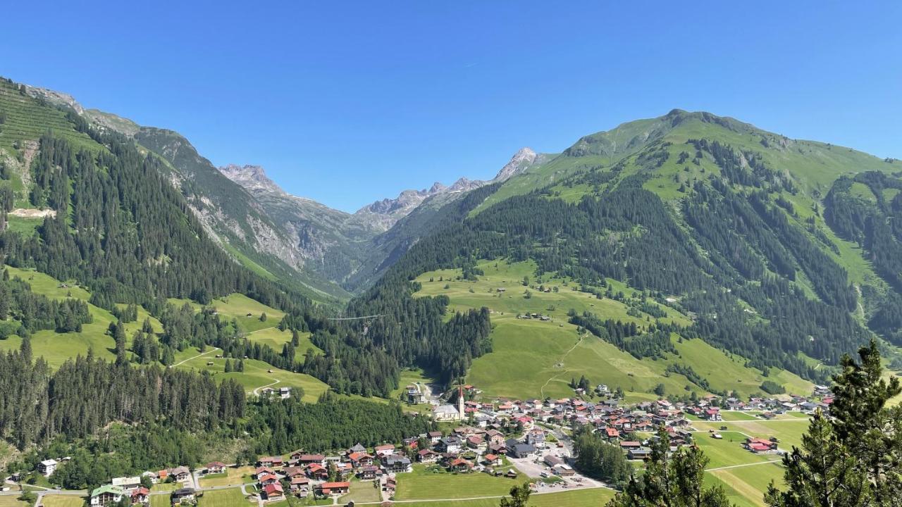 Die Holzgauerin Bagian luar foto
